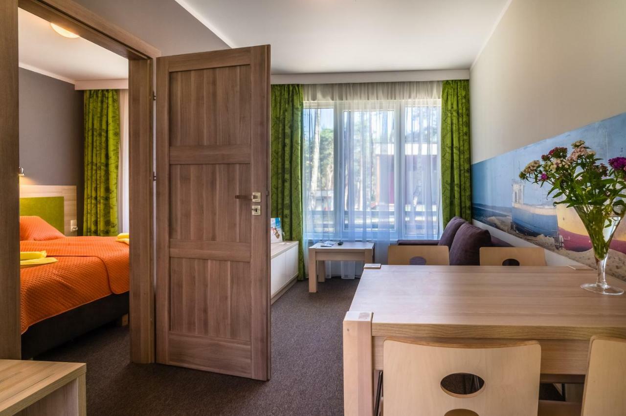 Hotel *** Nat 库瑞尼卡慕斯卡 外观 照片